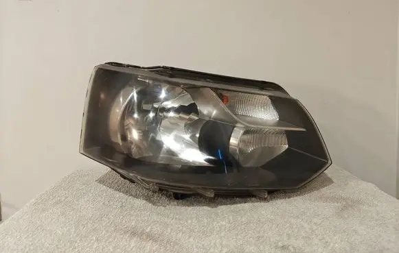 Volkswagen Transporter - Caravelle T5 Headlight/headlamp 7E1941016H 030125430200 LE08A6194