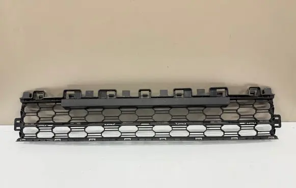 Skoda Octavia Mk4 Front bumper lower grill 5E3853677A