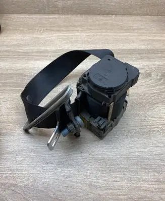 Mercedes-Benz S W220 Front seatbelt 2208601485