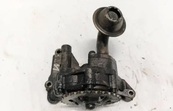 Volkswagen PASSAT B5 Oil pump 06a115105 670815-552
