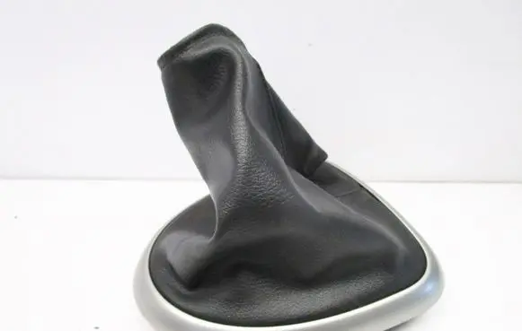 Nissan Qashqai+2 Gear shifter surround trim plastic