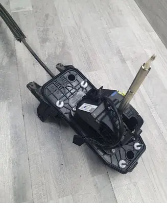 Seat Alhambra (Mk2) Gear shifter/selector 7N1713025H 01395503S 10008516700
