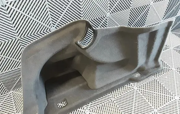 Trunk/boot lower side trim panel