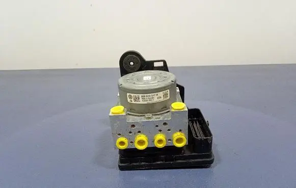 Volkswagen PASSAT CC ABS Pump 3Q0907379R