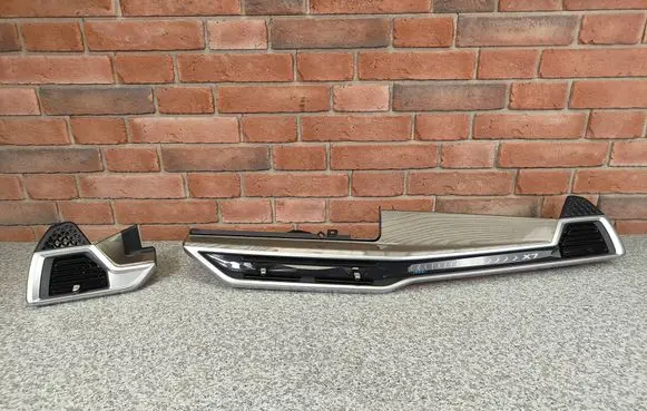BMW X7 G07 Dashboard trim 8088422