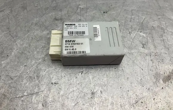 BMW X5 E70 Air suspension control unit module (rear) 6793163 062872 4461500510