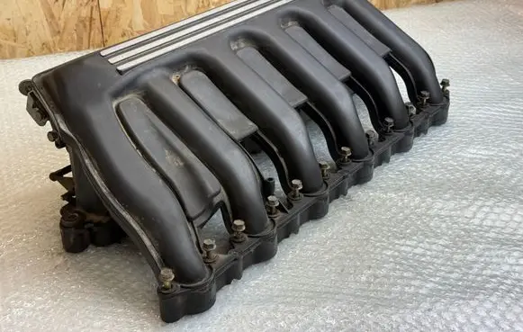 BMW 5 E39 Intake manifold 7785554