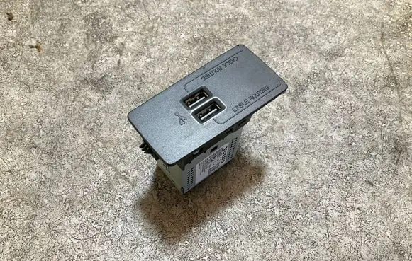 USB socket connector