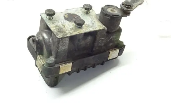 Ford Mondeo MK IV Turbo charger electric actuator 