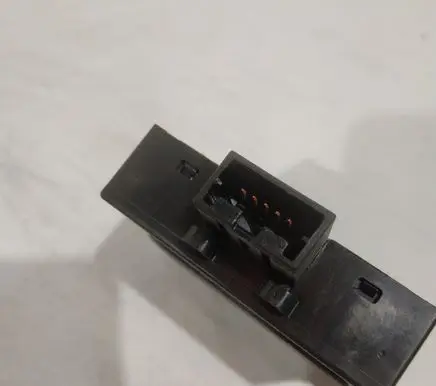 Nissan X-Trail T30 Differential lock switch 