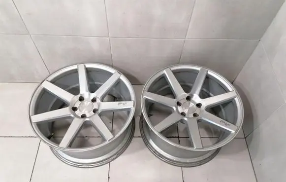 Mercedes-Benz E AMG W211 R19 alloy rim SLS589
