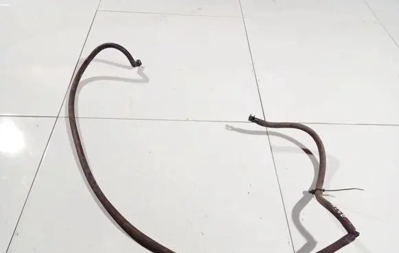 Mercedes-Benz S W220 Engine coolant pipe/hose
