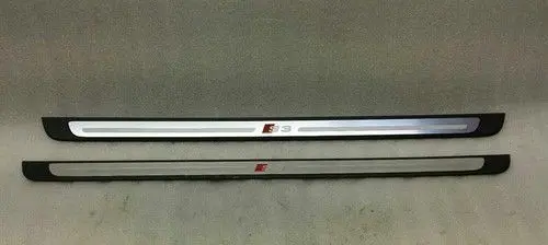 Audi A3 S3 8V Front door trim (molding) 8V3853491D