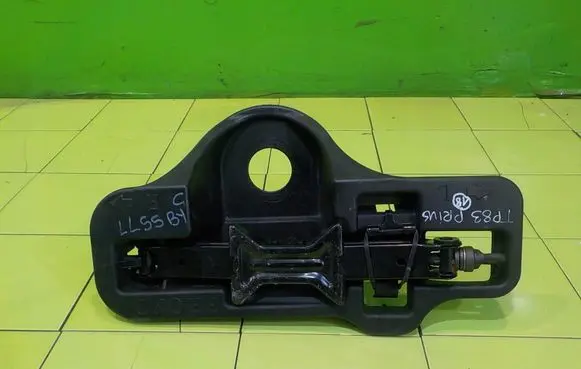 Toyota Prius (XW20) Other interior part 6477747010 NAPRAWCZY