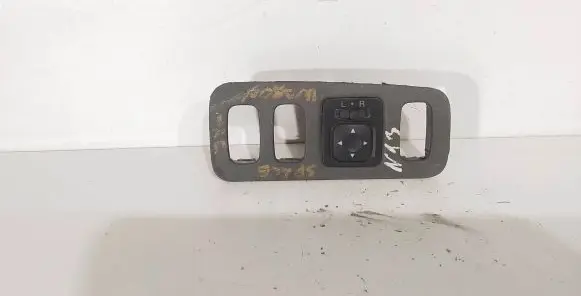 Mitsubishi Pajero Wing mirror switch MR190956 16X8D4