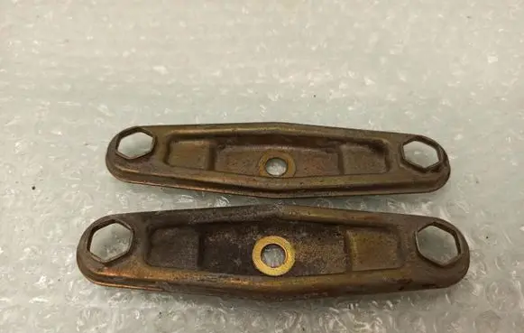 Mercedes-Benz E W123 Fuel Injector clamp holder