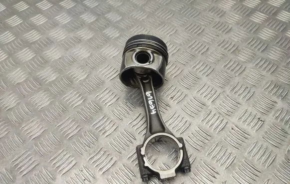 Piston with connecting rod