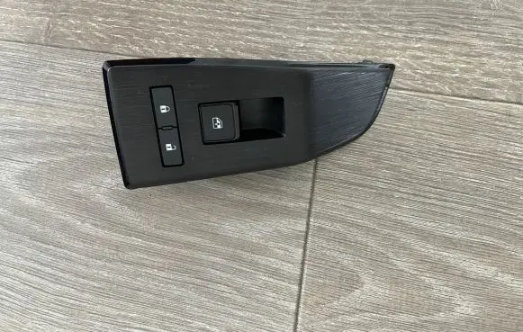 Nissan Qashqai Electric window control switch 809616UA0B