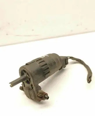 Volkswagen Golf V Windscreen/windshield washer pump 1T0955651A 008271 SG712V