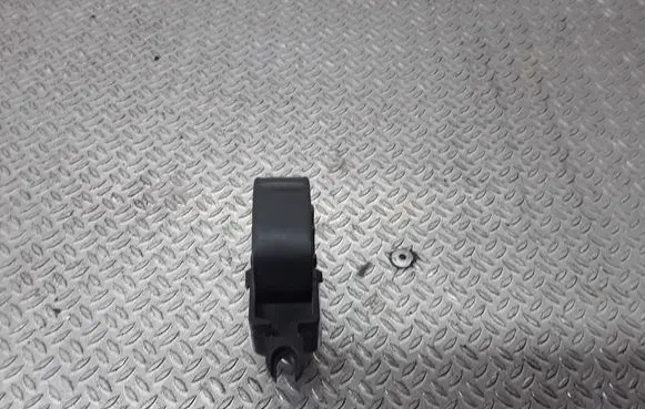 Nissan X-Trail T30 Electric window control switch