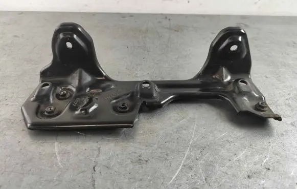 Jaguar F-Pace EGR valve cooler bracket C2D3781