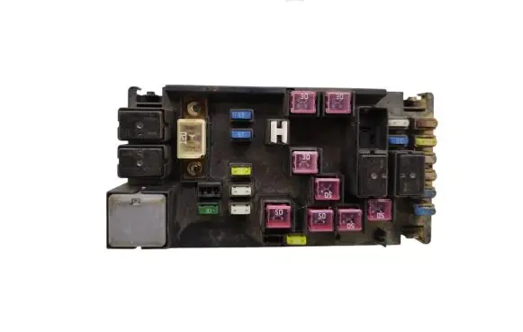 Subaru Outback Fuse module 82241AG020 MB200200B