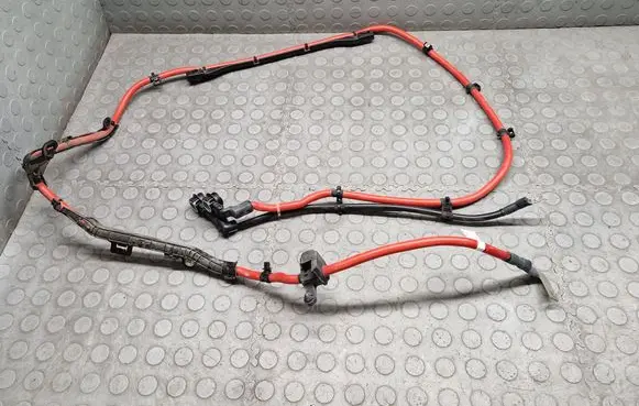BMW 2 Active Tourer U06 Positive cable (battery) 5A45CC9 5A45CD4