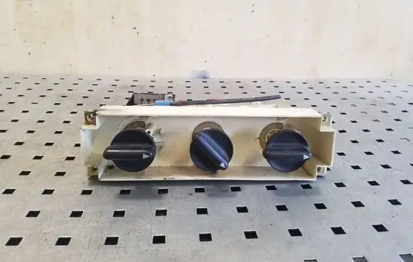 Audi A6 S6 C4 4A Climate control unit 4A0819045 4A0959511