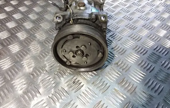 Renault Megane I Air conditioning (A/C) compressor (pump) 7700866491D SD7VAA