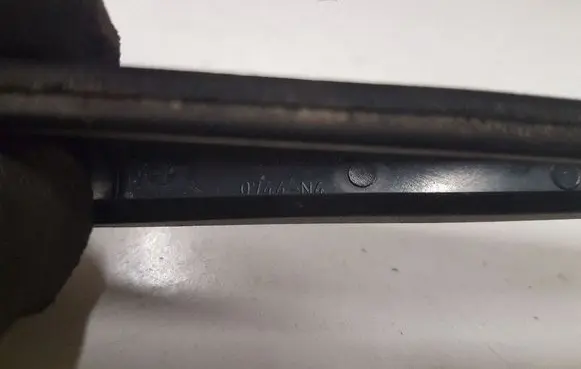 Toyota Avensis T250 Rear wiper blade 0744N4