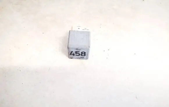 Audi A3 S3 8P Other relay 1k0906381 v23134-b52-x426