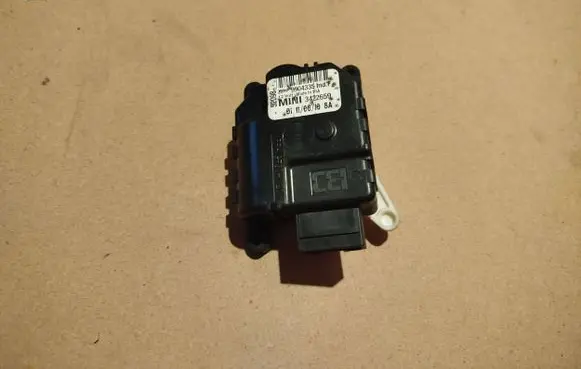 Mini Cooper Countryman R60 Air flap motor/actuator 3422659 990433S 011106108A