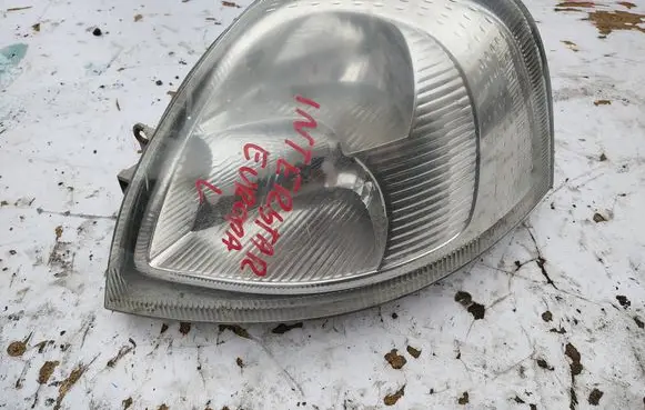 Nissan Interstar Headlight/headlamp 8200163516