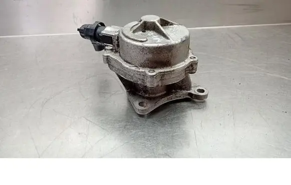 Volvo S40, V40 Vacuum pump 72117222C