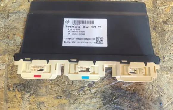 Mercedes-Benz ML W166 Seat control module 1668203426 A1668203426 2841351411300