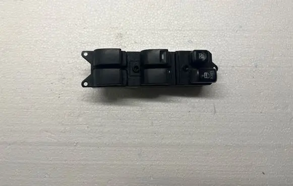 Mitsubishi ASX Electric window control switch 8608A207 C8DD654M 14216
