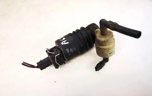 Opel Meriva A Windscreen/windshield washer pump 90585762