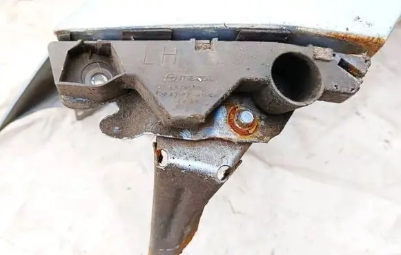 Mazda CX-7 Front bumper mounting bracket