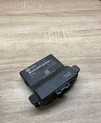 Volkswagen Touran I Gateway control module 1K0907530E 1K0907951