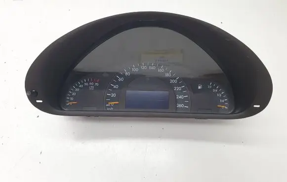 Speedometer (instrument cluster)