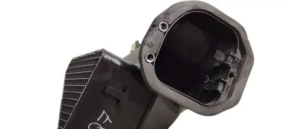 Audi Q7 4L Air intake duct part 7L0819049