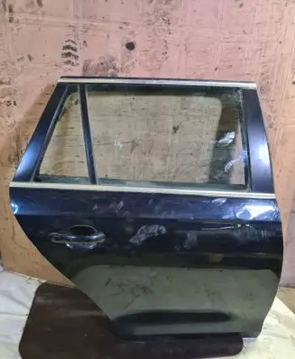 Volkswagen Golf VI Rear door