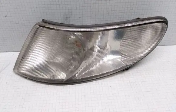 Saab 900 Front indicator light
