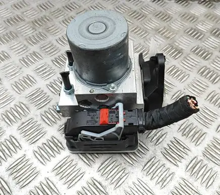 Volkswagen Touareg III ABS Pump 4M6907379AG 4M6907379