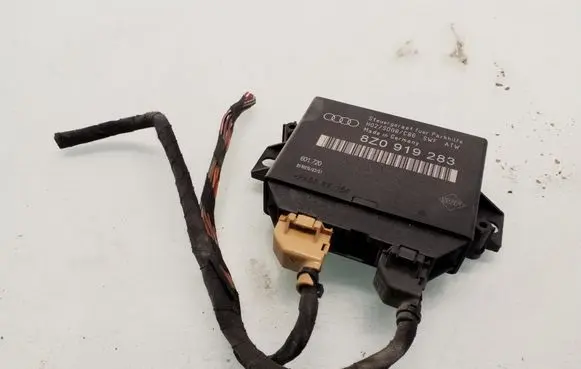 Audi A6 S6 C5 4B Parking PDC control unit/module 8Z0919283
