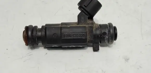 Hyundai Matrix Fuel injector 9260930006 3531022600