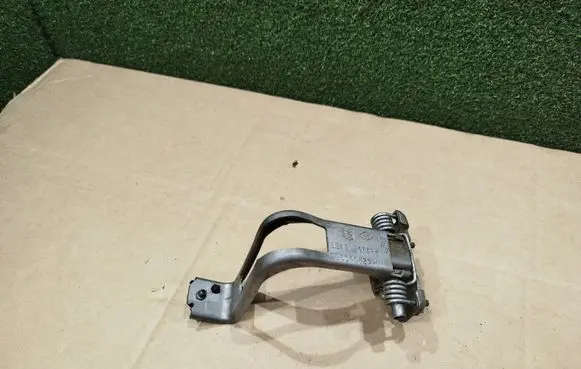 Renault Trafic III (X82) Loading door check strap stopper 8200006259G 824302173R