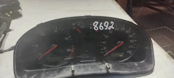 Volkswagen PASSAT B5 Speedometer (instrument cluster) 3T0919861J 110008793