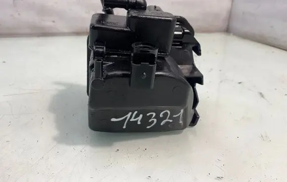 Citroen C4 I Fuel filter housing FE037Z