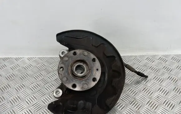 Volkswagen Tiguan Front wheel hub 5Q0407257C